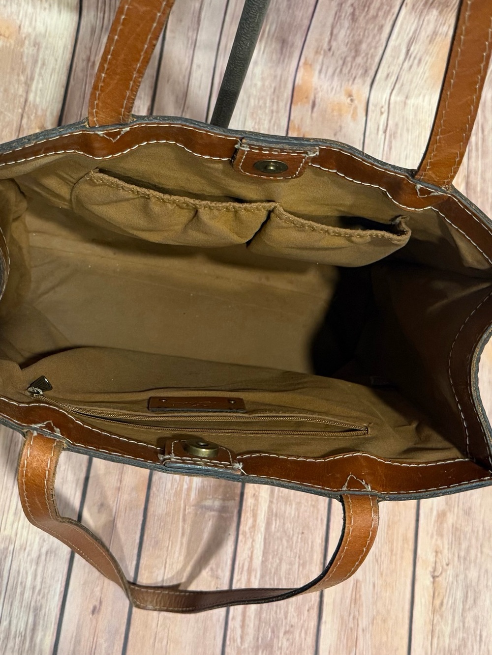 Patricia Nash - Classic Brown Leather Tote Bag - Picture 2 of 9